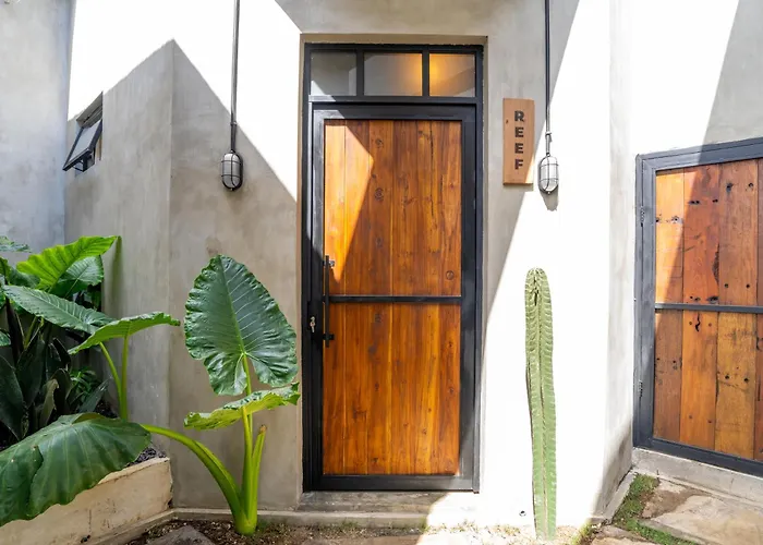 Iron Wave Uluwatu Hostel Pecatu