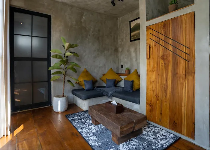 Hostel Iron Wave Uluwatu