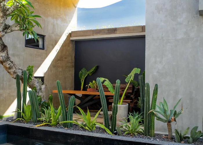 Hostel Iron Wave Uluwatu